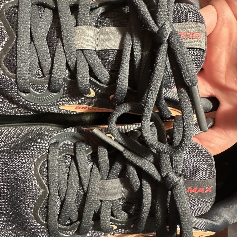 Womens Brooks Ghost Max Running Shoe Size 7.5, Black - Picture 11 of 11